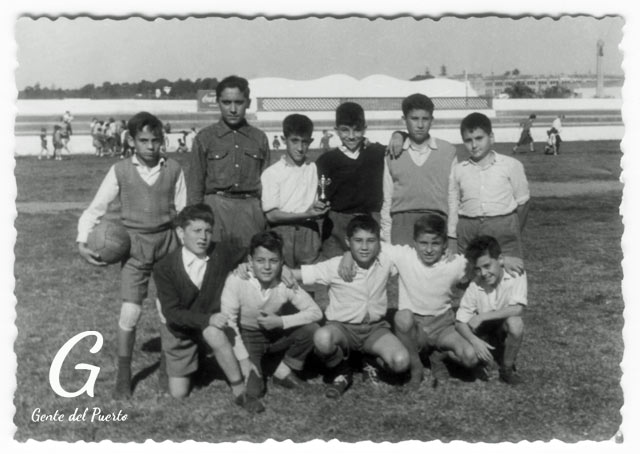 En 1959 un joven equipo de fútbol  #6.168